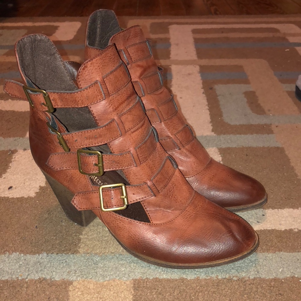 Chestnut ankle boots. Brand new